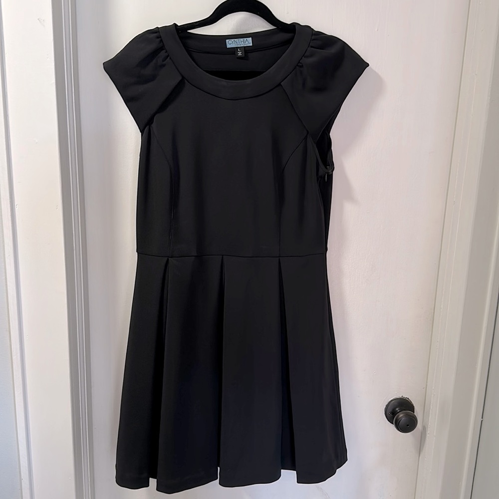 Cynthia Rowley Fit and Flare pleated dress size large
